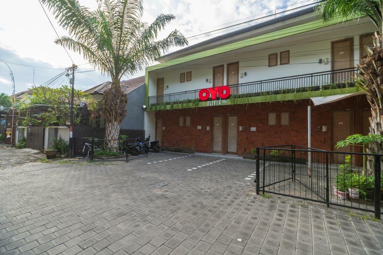 Oyo 697 Olivia Inn Denpasar Legian Esterno foto